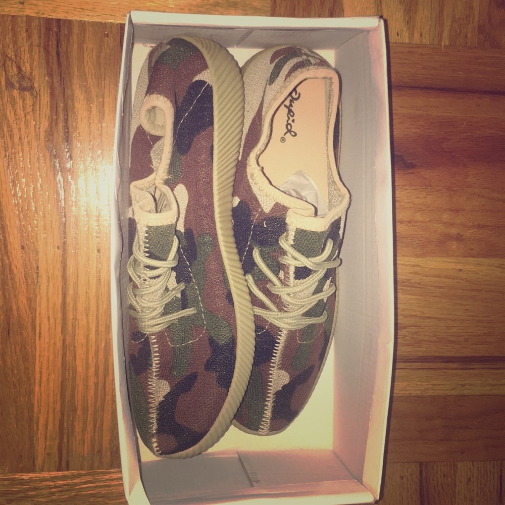 Camouflage sneakers